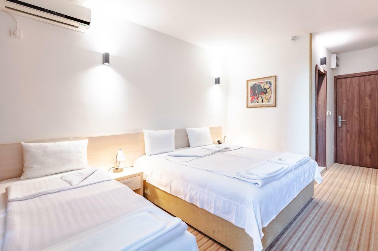 Hotel Pela Ohrid Extérieur photo