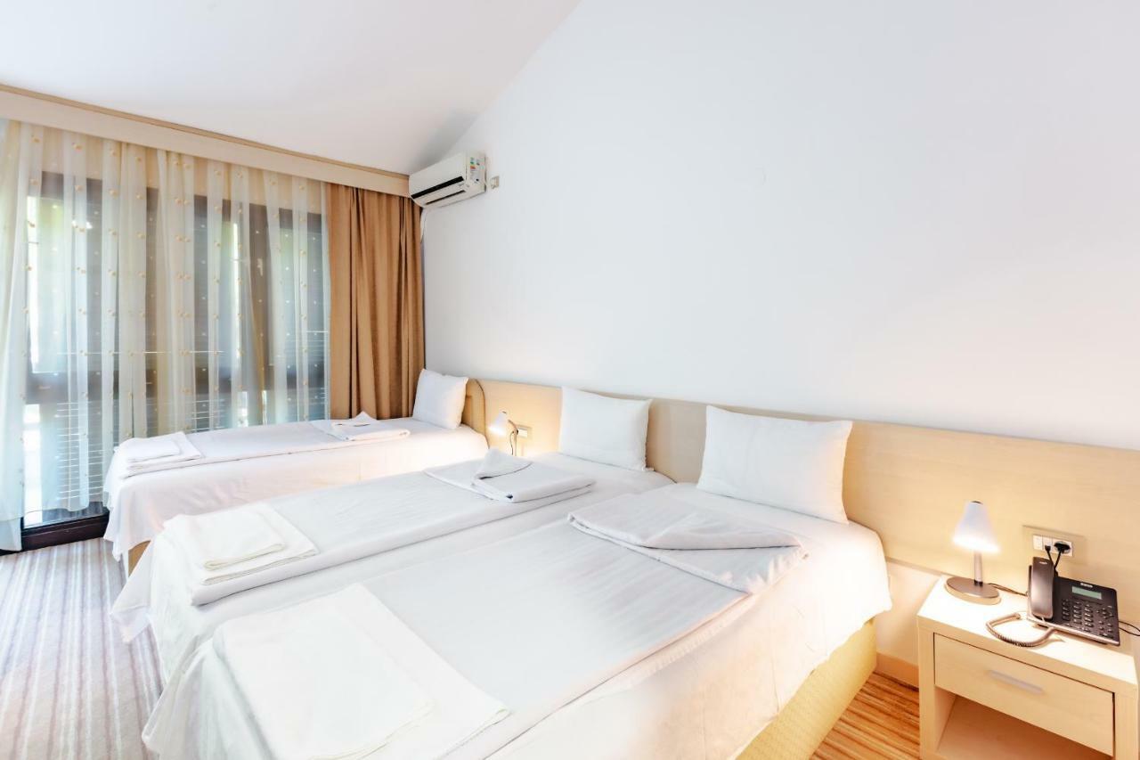 Hotel Pela Ohrid Extérieur photo