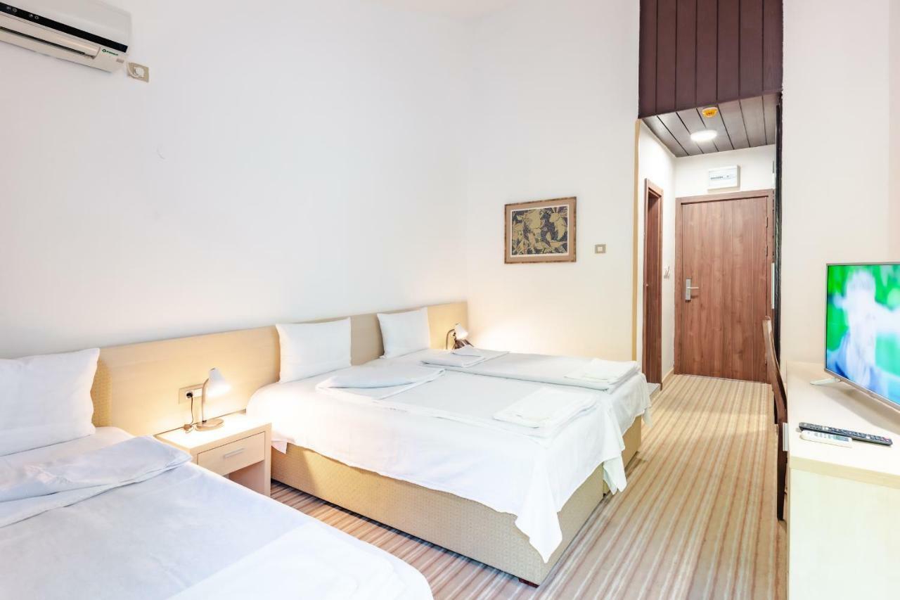Hotel Pela Ohrid Extérieur photo